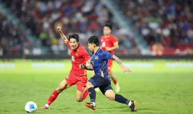 Kỹ Thuật Qua Người trong bóng đá